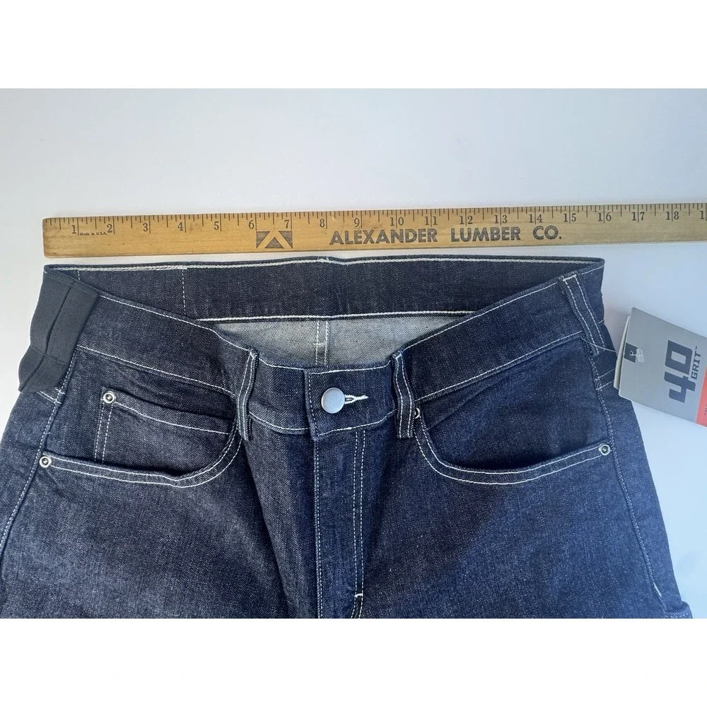 Duluth Trading Mens 40 Grit Flex Relaxed Fit Jeans Blue denim Size 32x34 NWT